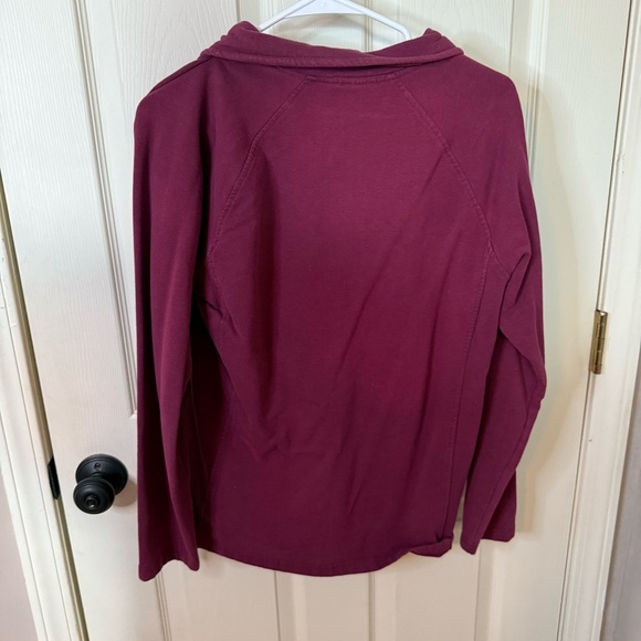 Ariat Women's Maroon collared Quarter-Zip Sweatshirt. Size Medium - Picture 2 of 8